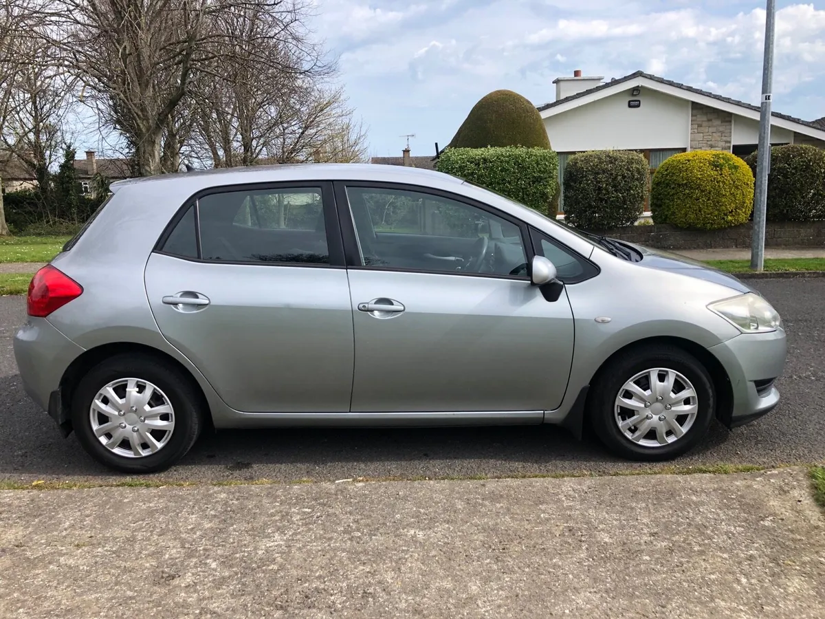 TOYOTA AURIS 1.4 PETROL - Image 4