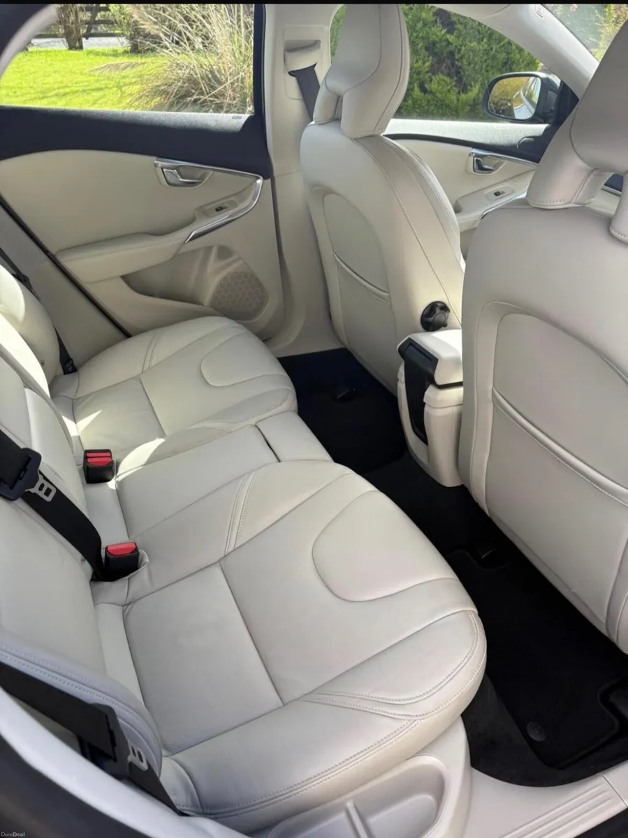 Volvo V40 2018 - Image 4