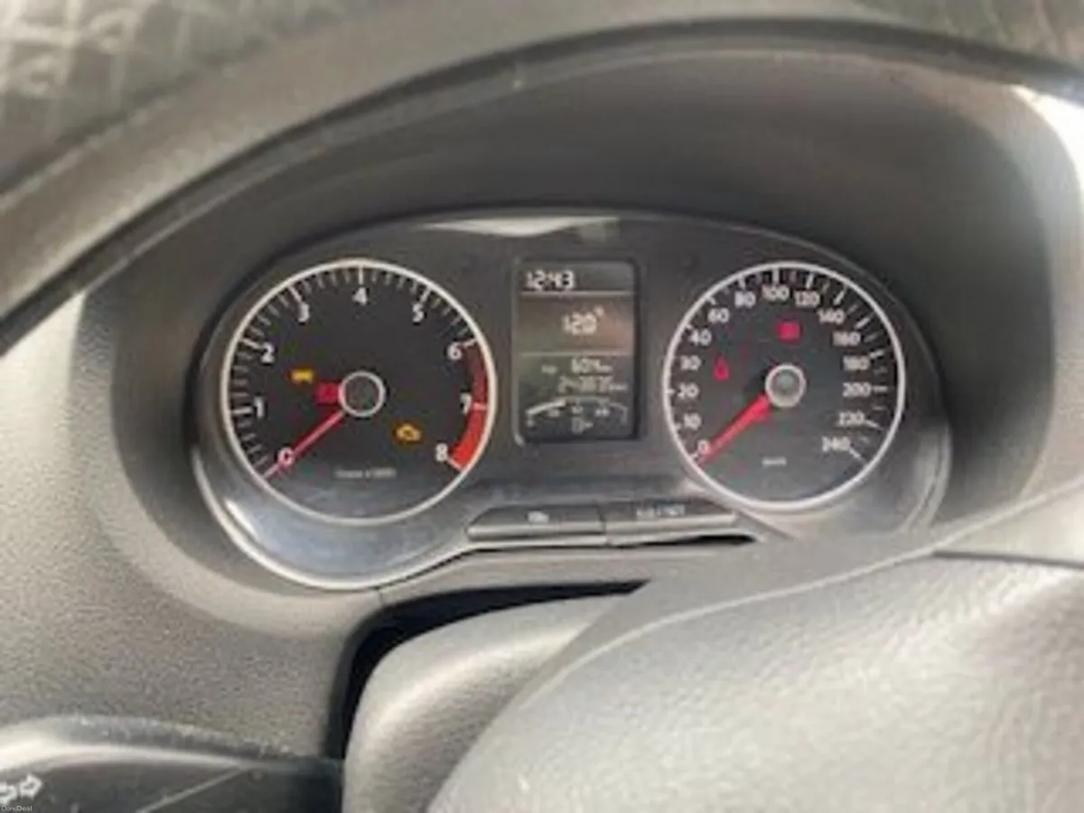 Volkswagen Polo 2010 - Image 3