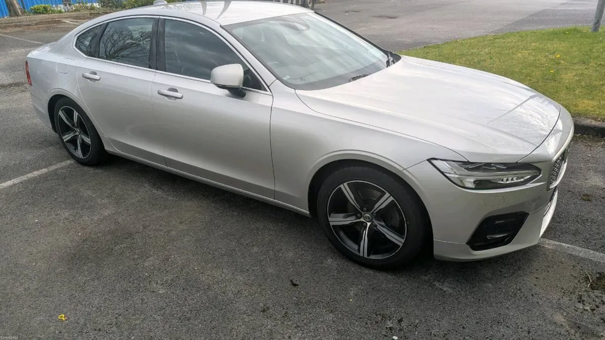 Volvo S90 D4 R design - Image 1