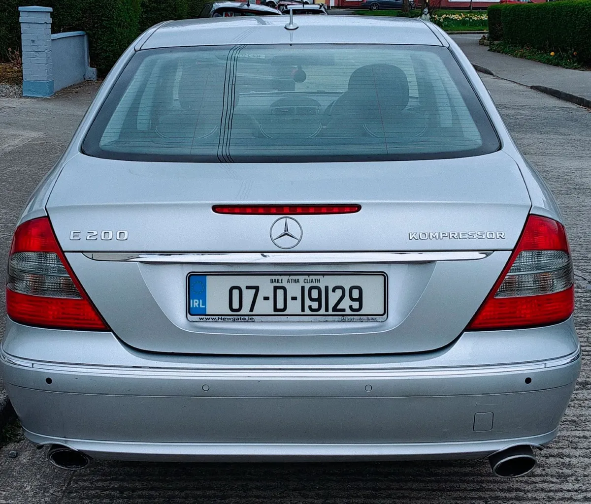Mercedes-Benz E-Class 2007 - Image 2