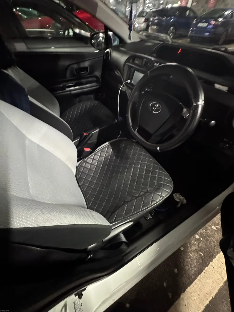 Toyota Aqua 2017 - Image 3
