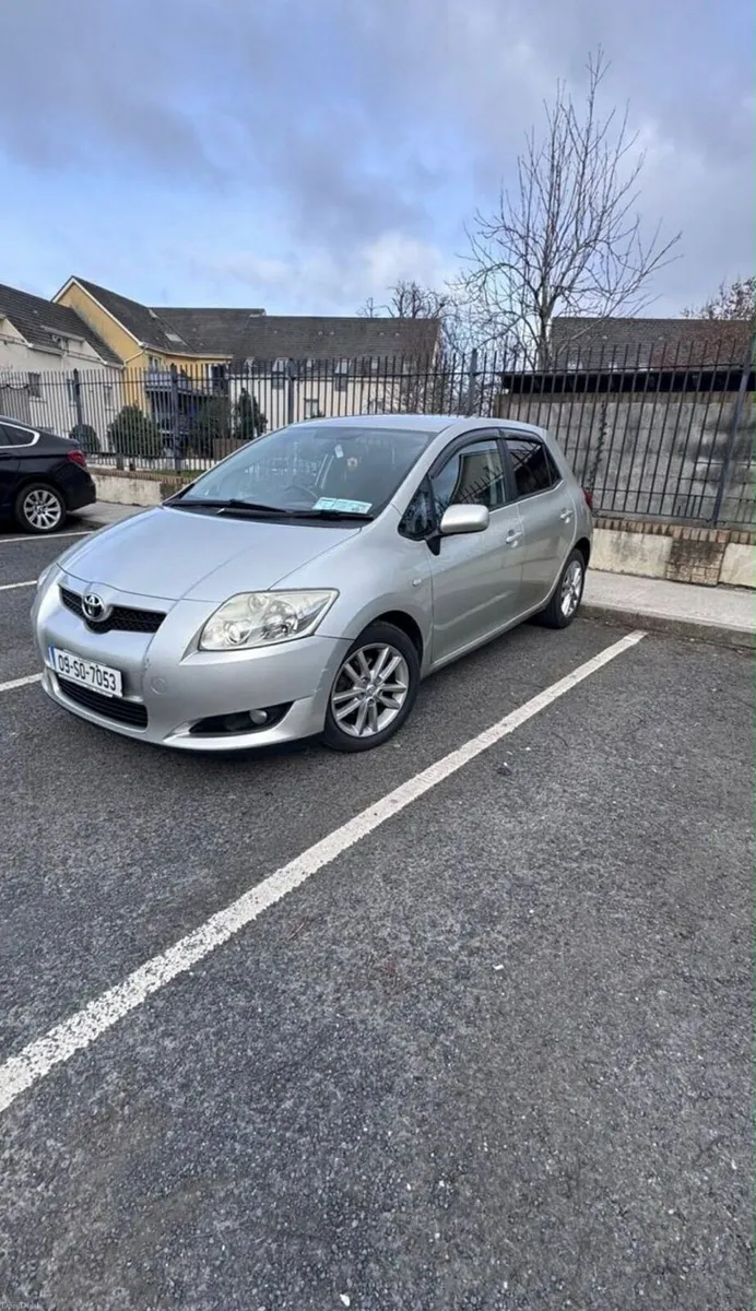 Toyota Auris 2009 - Image 1