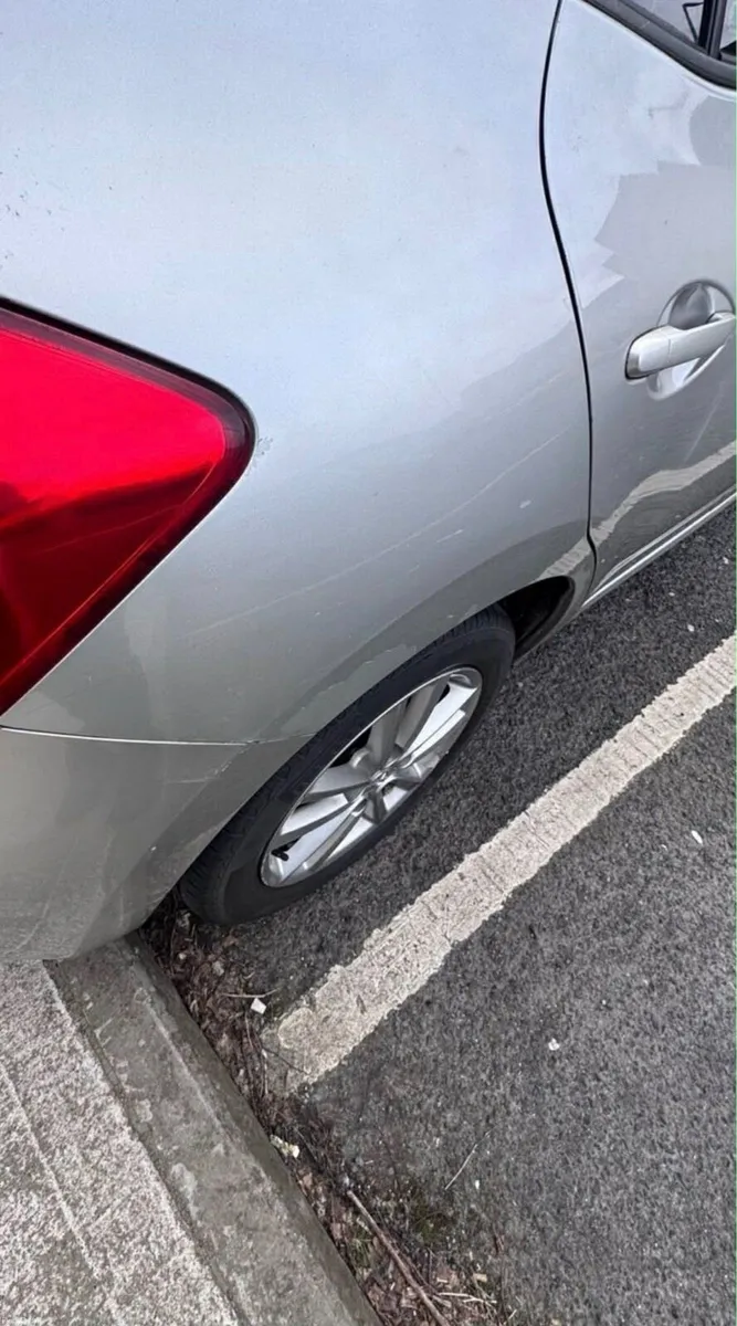 Toyota Auris 2009 - Image 3