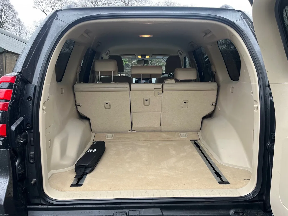 Toyota Land Cruiser 5 Seat Business Edition 2018 - Image 2