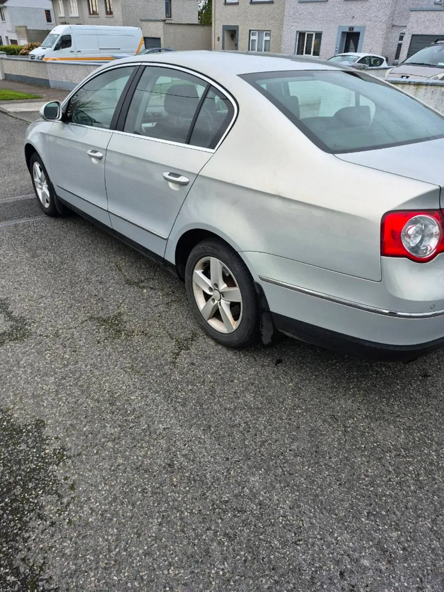 2010 Volkswagen Passat - Image 3