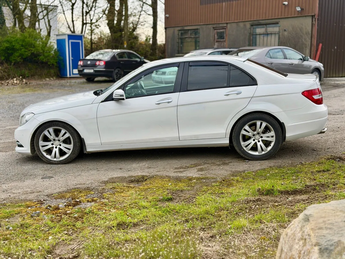 2013 Mercedes Benz C220 LOW MILES - Image 4