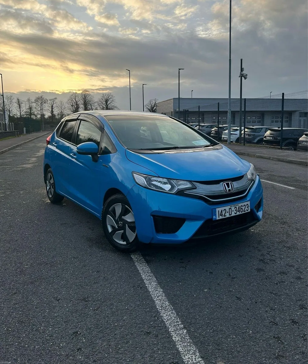 2014 Honda Fit 1.5 Hybrid IMMACULATE - Image 1