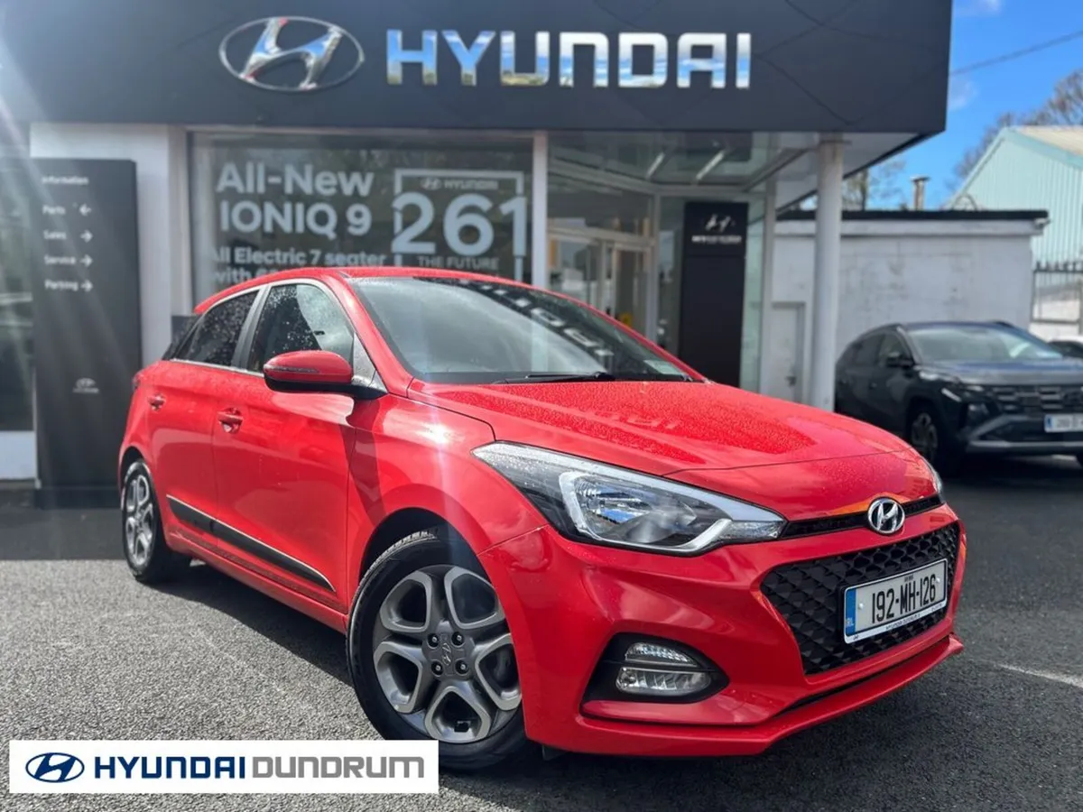 Hyundai i20 Active Deluxe 5DR - Image 1