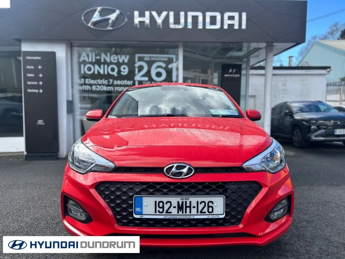 Hyundai i20 Active Deluxe 5DR - Image 2