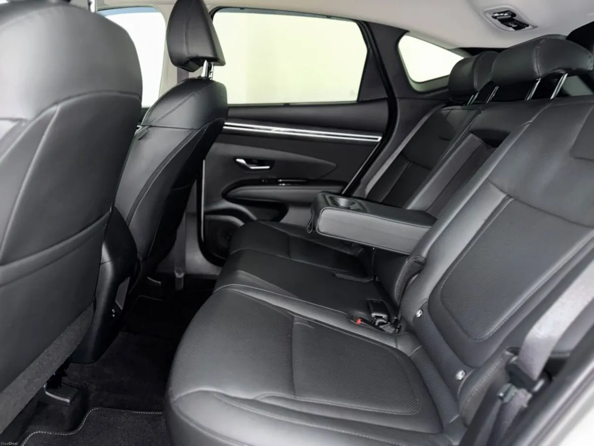 Hyundai Tucson ix35 Executive Plus Diesel 5DR - Image 4