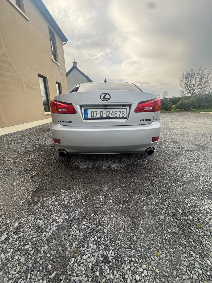 Lexus is350. - Image 2