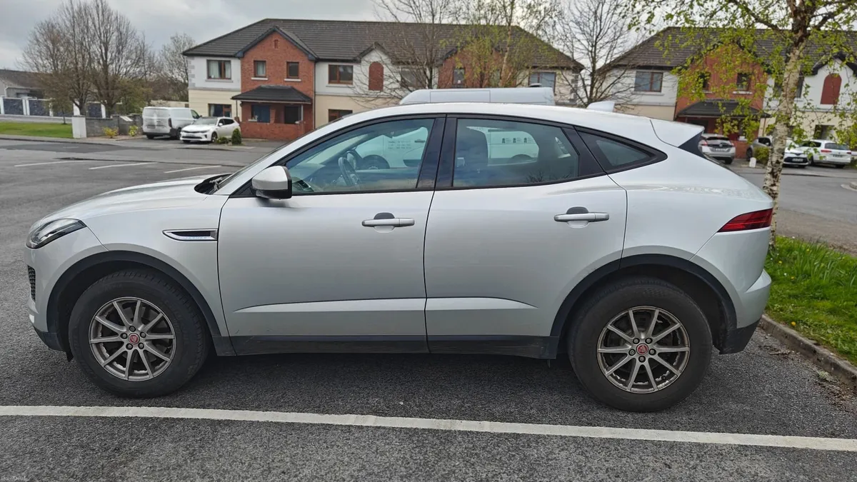 Jaguar Epace 181 2.0 D 150PS | FRESH NCT - Image 4