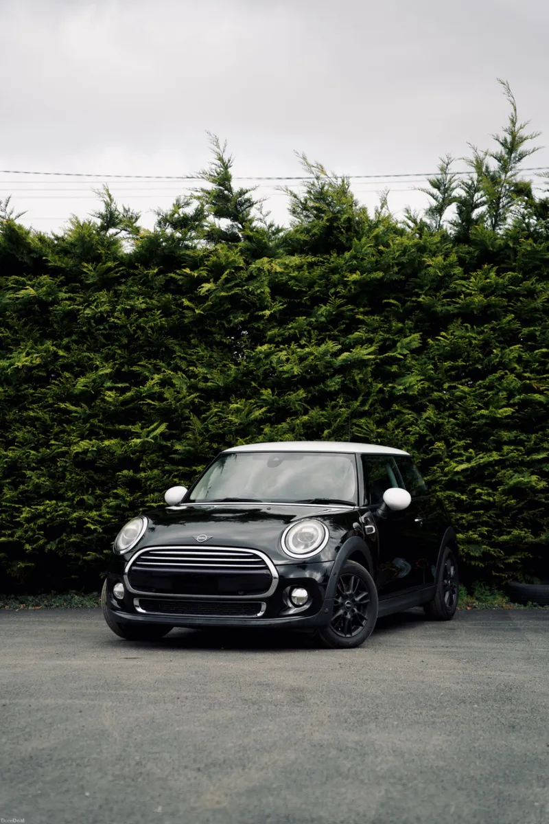 MINI Cooper D 1.5 2019 - Image 1