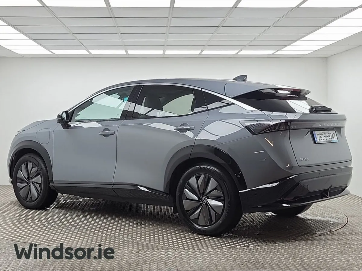Nissan Ariya 63kWH Evolve**Top Spec** - Image 4