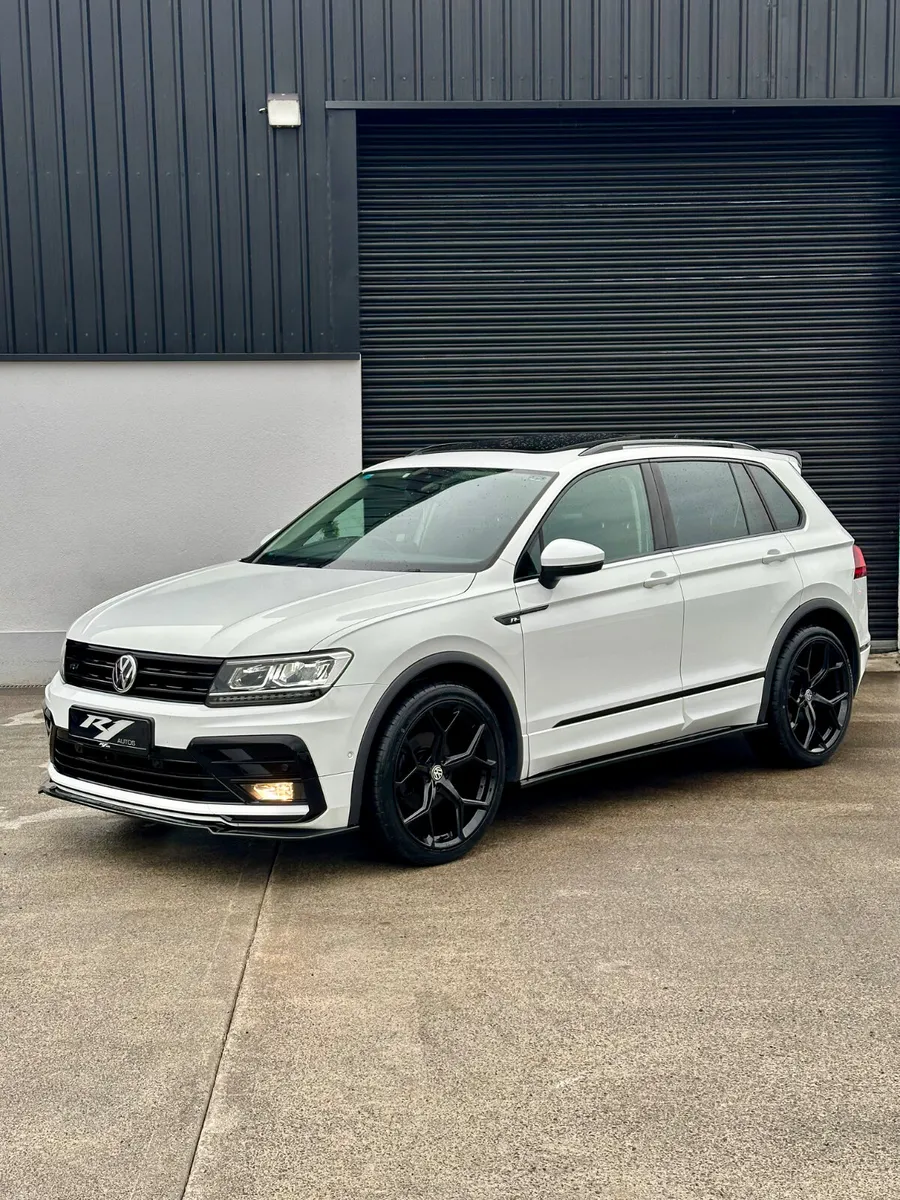 2020 VOLKSWAGEN TIGUAN RLINE BLACK EDITION TOP SPE - Image 1