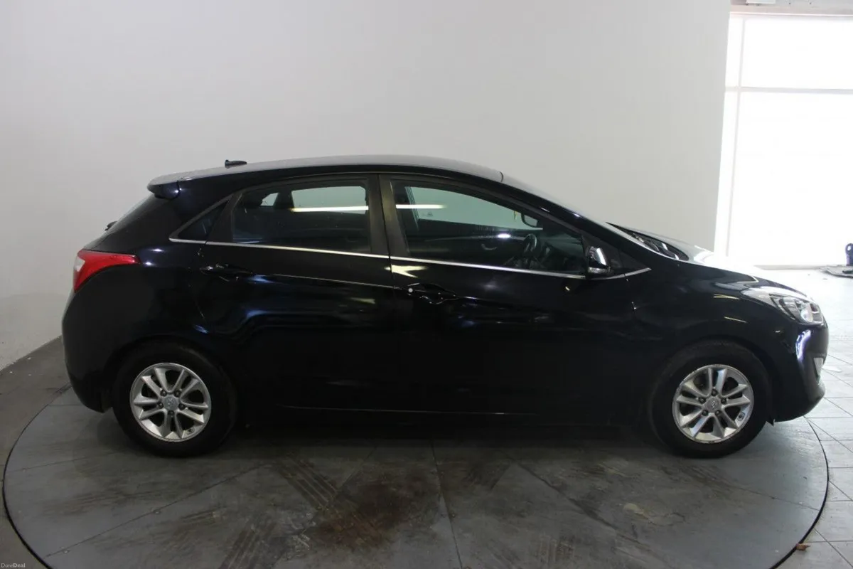 Hyundai i30 1.6 Diesel SE B/D - TENDER 11 - Image 2