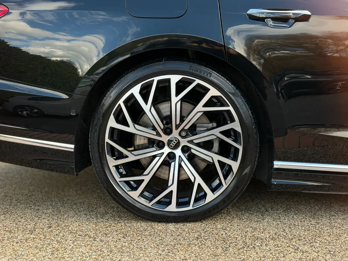 242 D Audi A8 luxury 60TFSI - Image 4