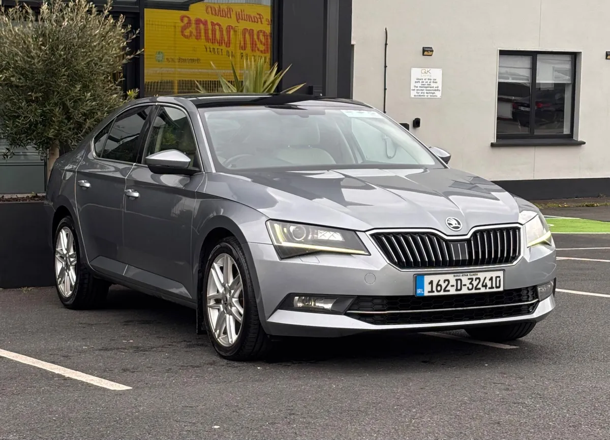 2016 Skoda Superb *SUNROOF*LEATHER INTERIOR * - Image 1