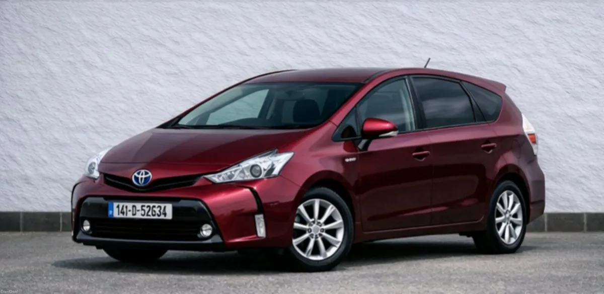 2014 Toyota Prius Alpha 1.8 Hybrid - Image 2