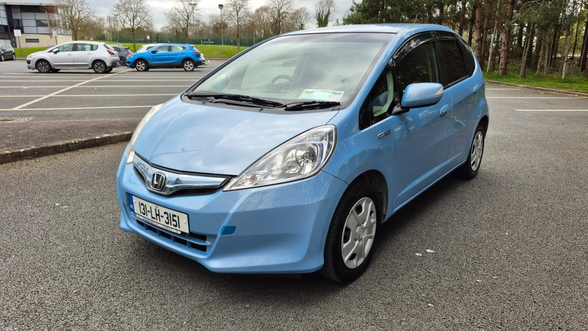 Honda Fit 2013 1.3 Hybrid Automatic - Image 3