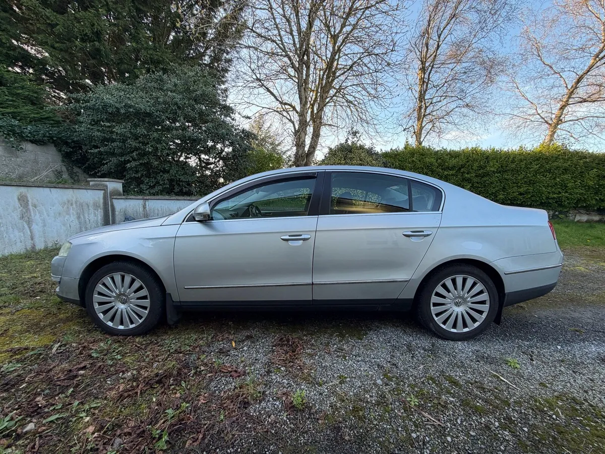 VW PASSAT 09 - Image 2