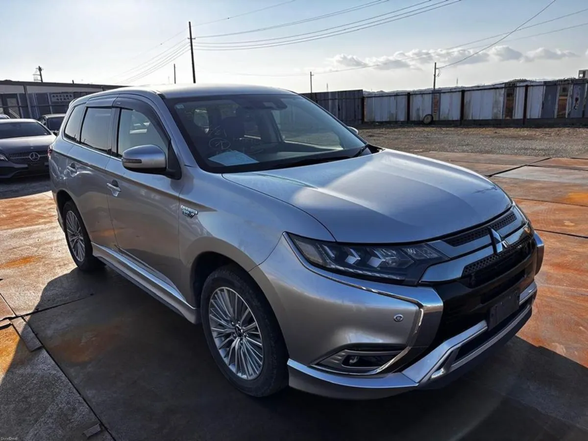 Mitsubishi Outlander 182 G Limited Edition - Image 1