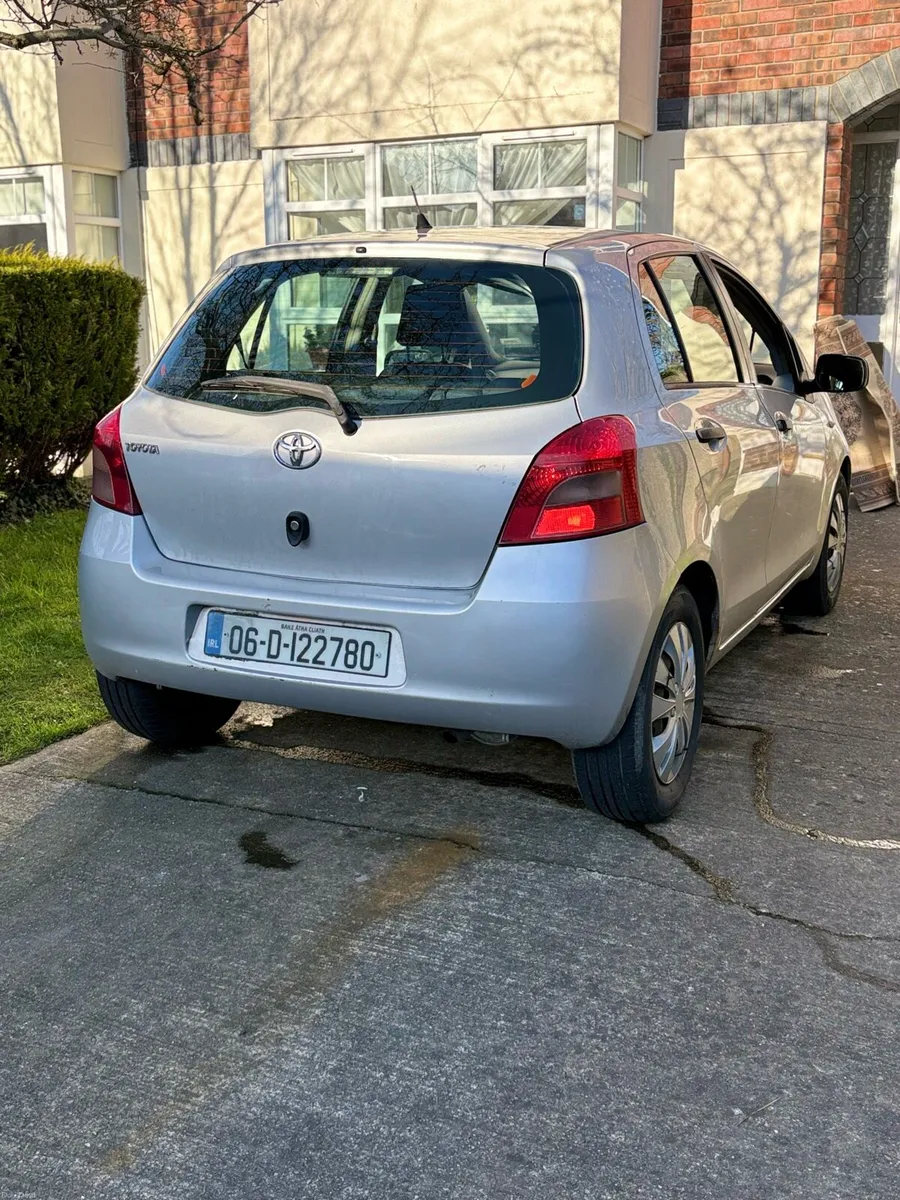 Toyota yaris 2006 - Image 4