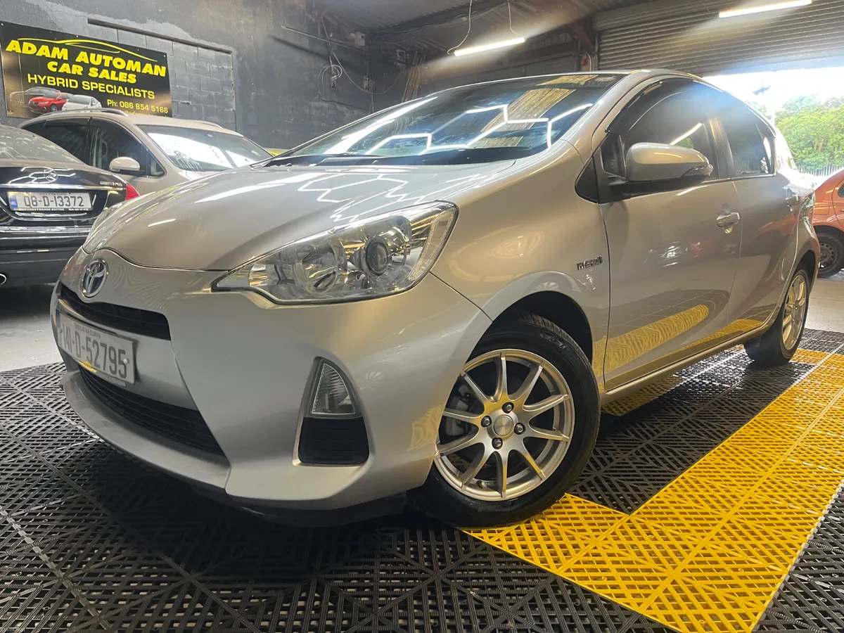 Toyota Aqua 2014 auto - Image 2