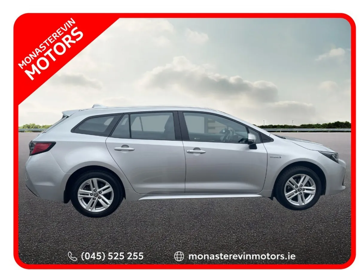 Toyota Corolla HYB 1.8 LUNA TS 4DR AUTO - Image 3