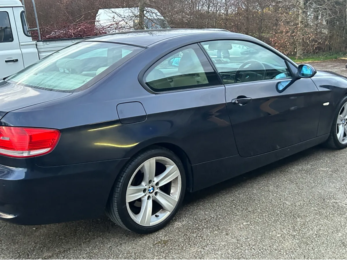 BMW 3-Series ONLY 67000KLMS//NCT 9/2027//1 PRIVATE - Image 5