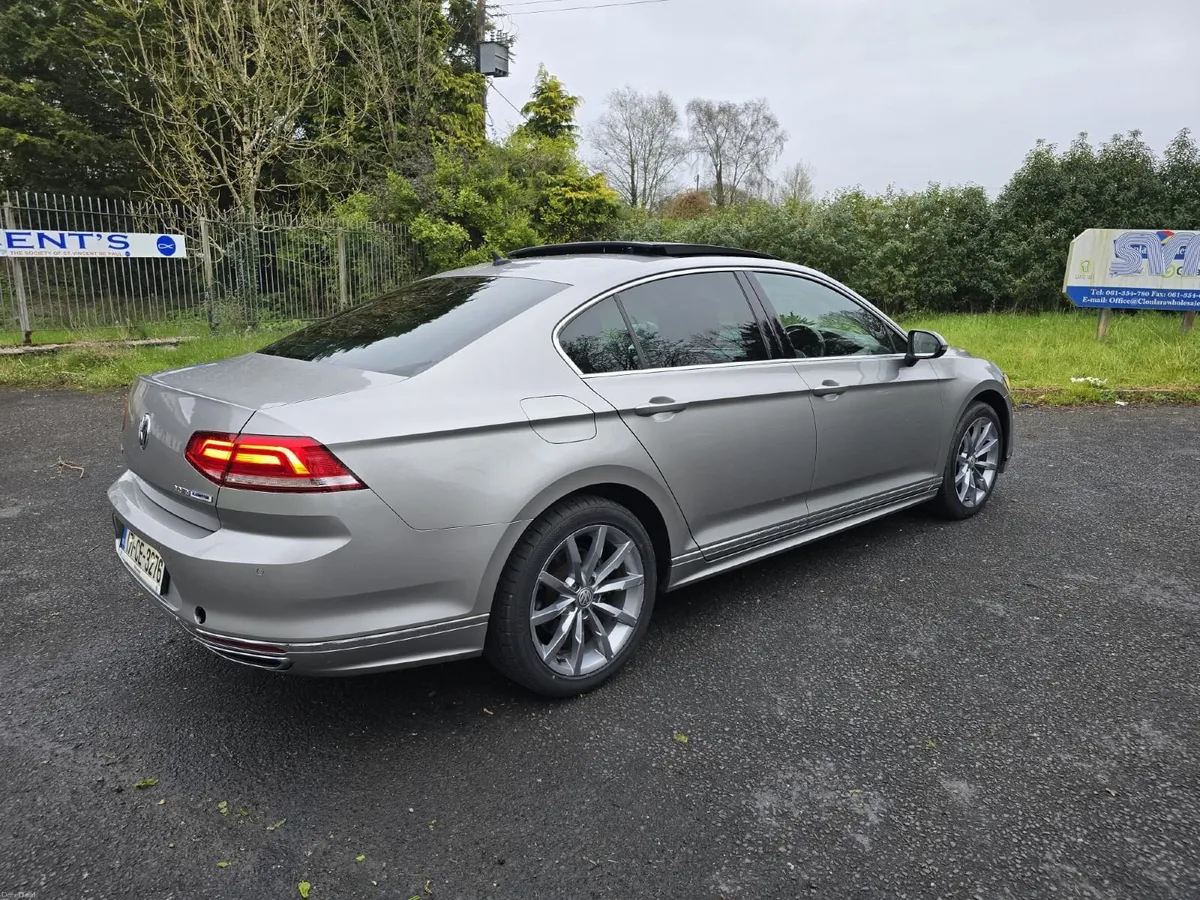 Volkswagen Passat 2017 - Image 3