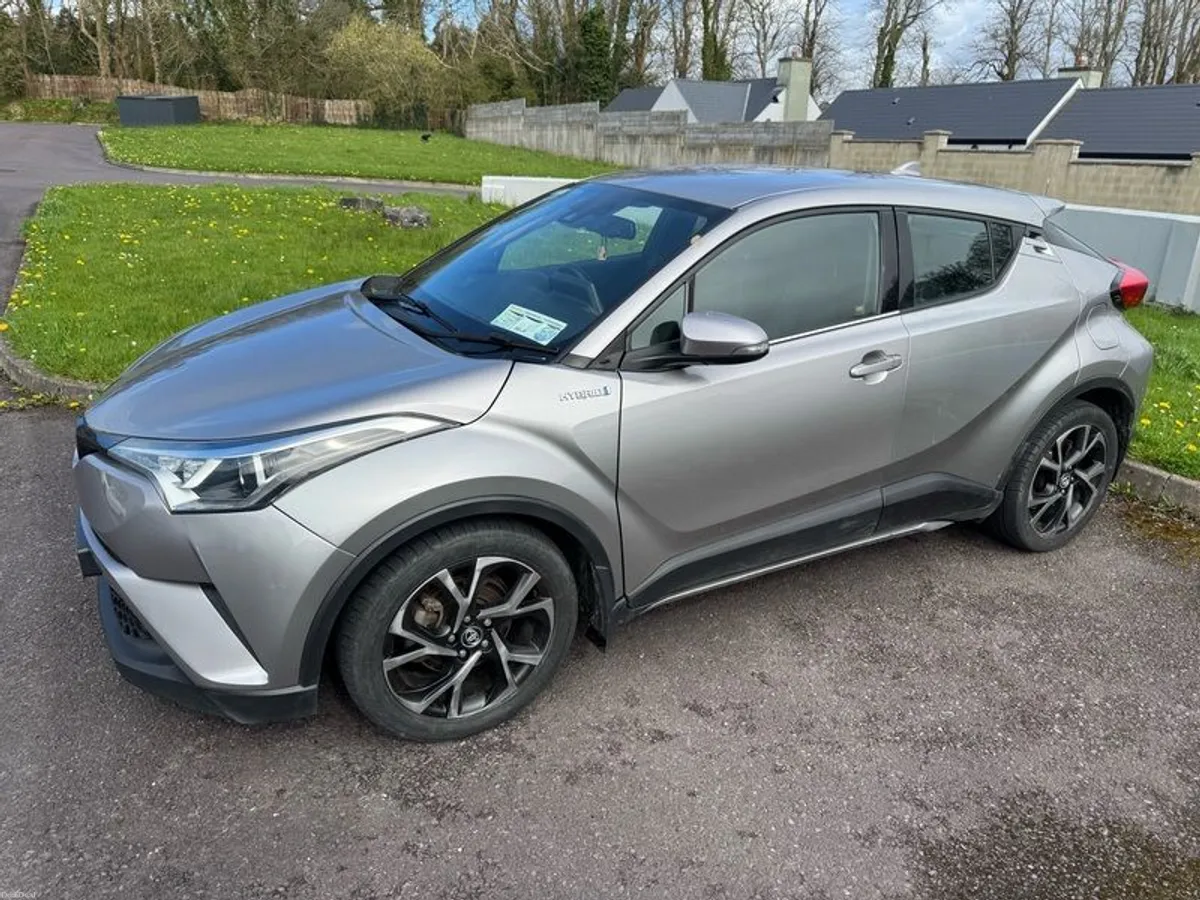 Toyota C-HR Sport 1.8 Hybrid Automatic Low Mileage - Image 4