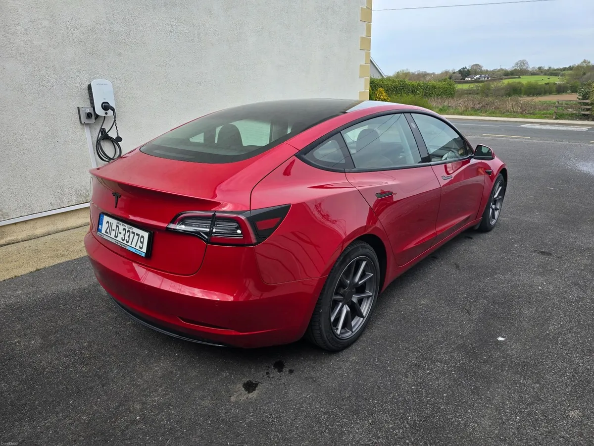 211 Tesla Model 3 Standard Plus RWD - Image 3