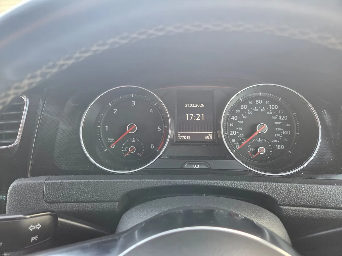 Volkswagen Golf 2013 - Image 2