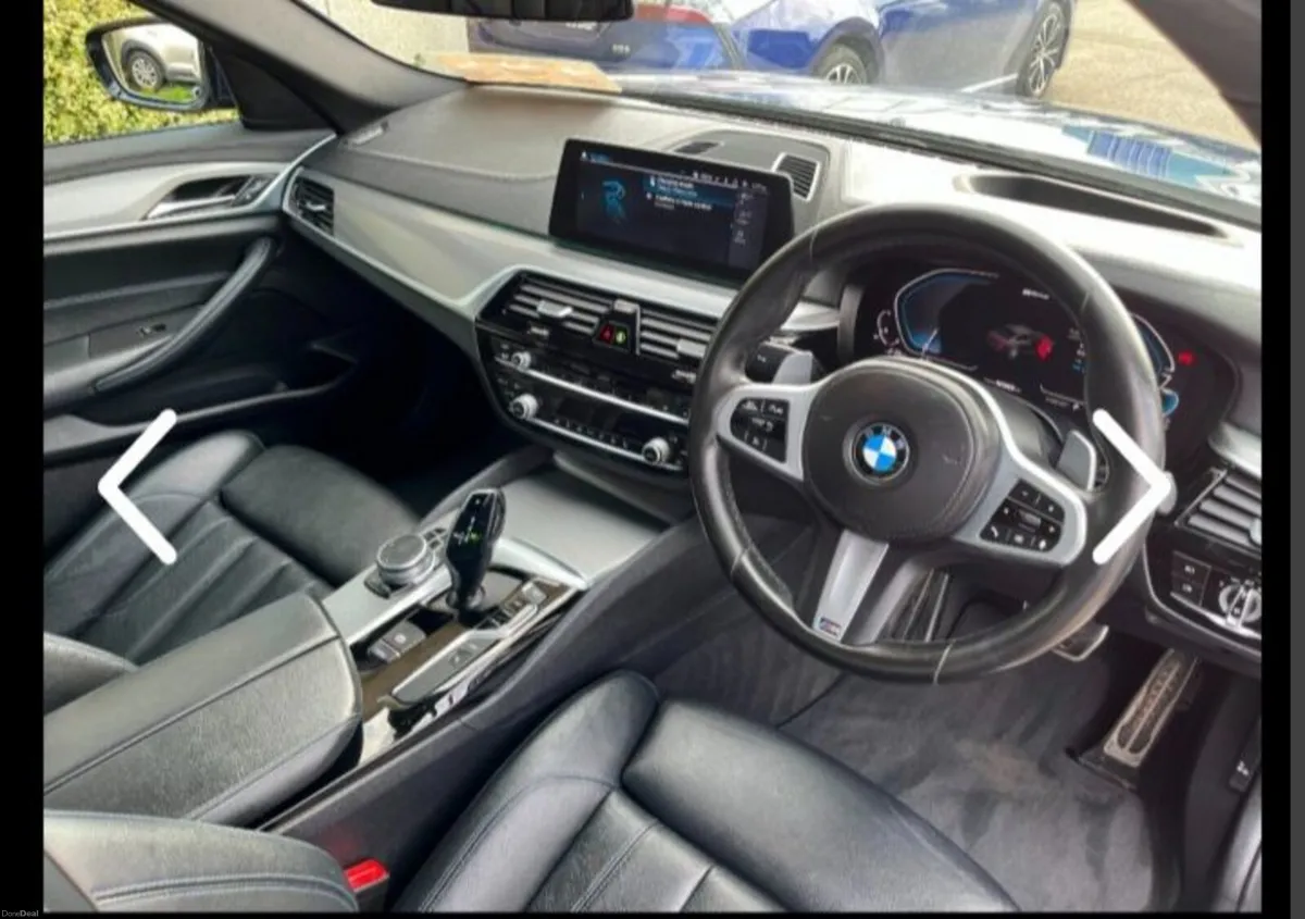 BMW 530E 2019 M-Sport with starlights - Image 4