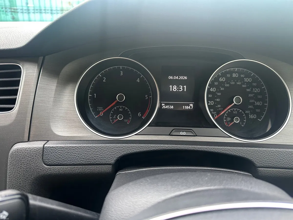 Volkswagen Golf 2013 - Image 1