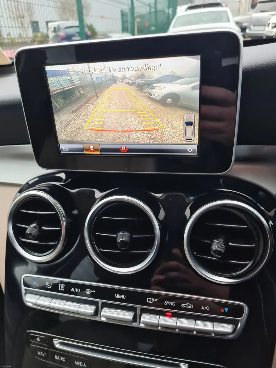 Mercedes-Benz GLC 2019 - Image 3