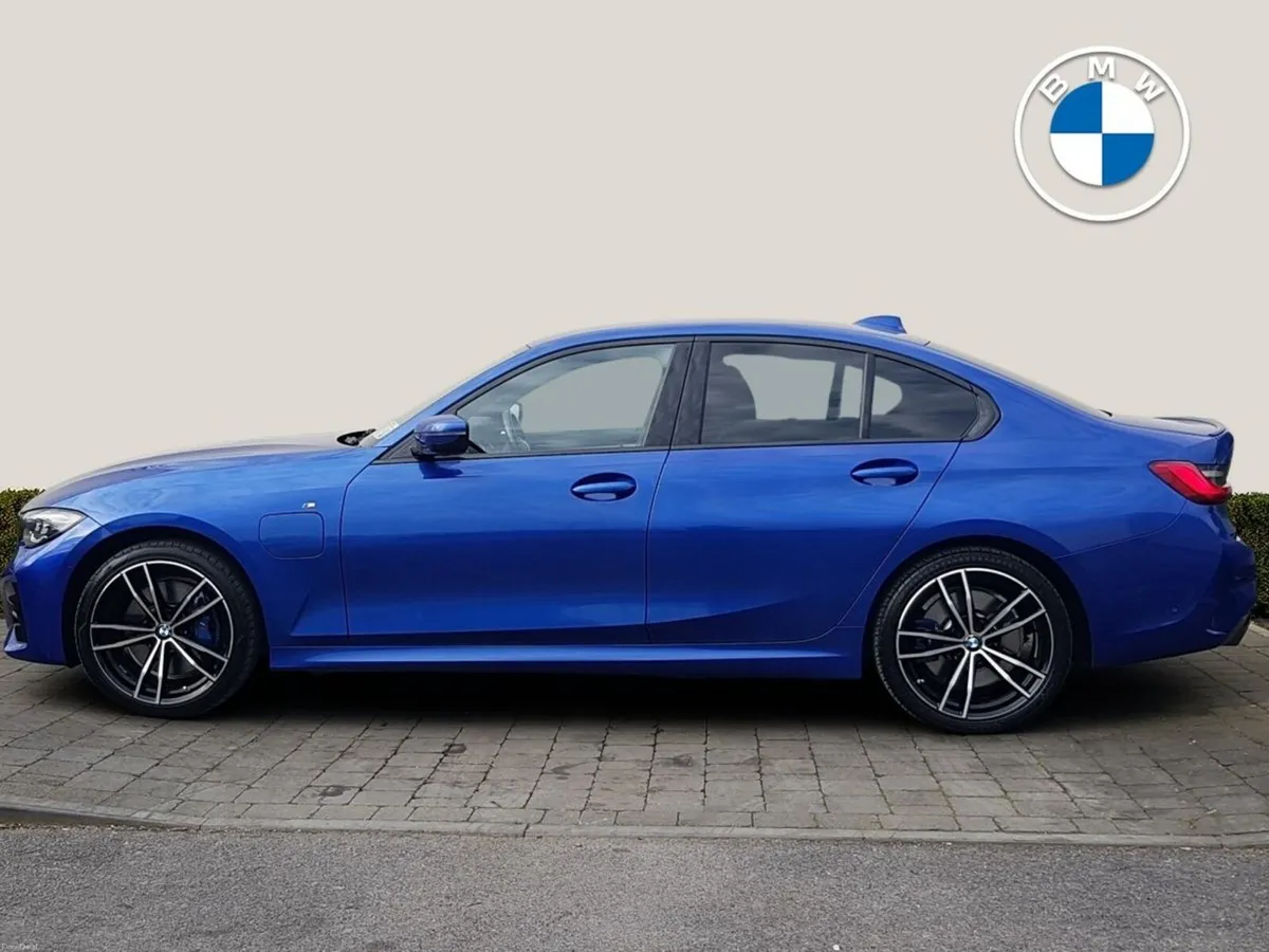 BMW 3-Series 330e M Sport Pro - Image 3