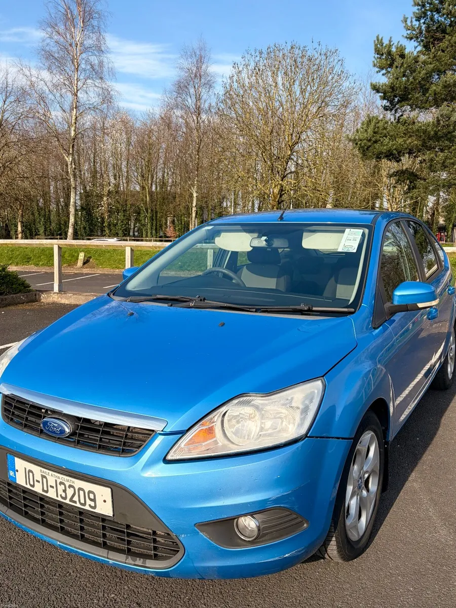 Ford Focus 2010 - Image 2