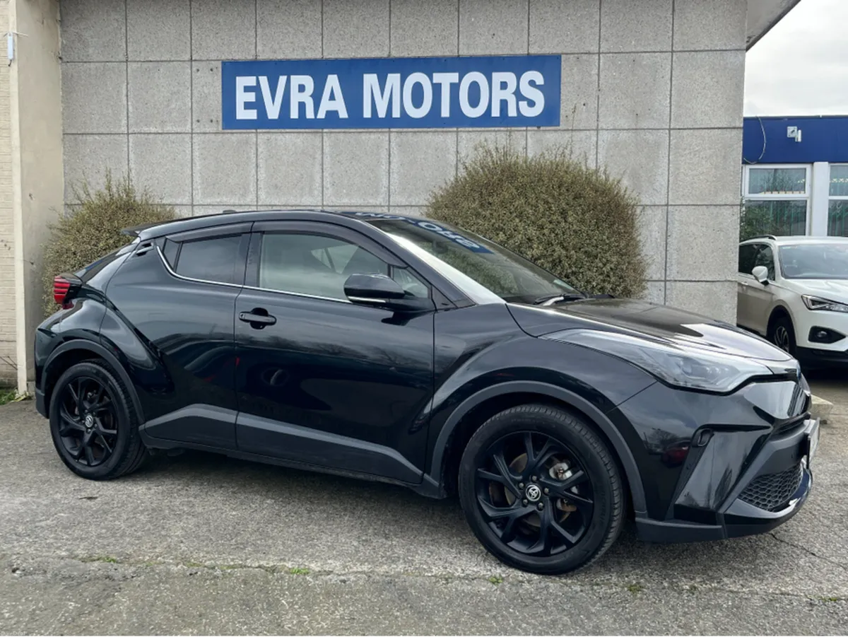 Toyota C-HR SOL AUTOMATIC HYBRID 1.8 PETROL //HIGH - Image 4