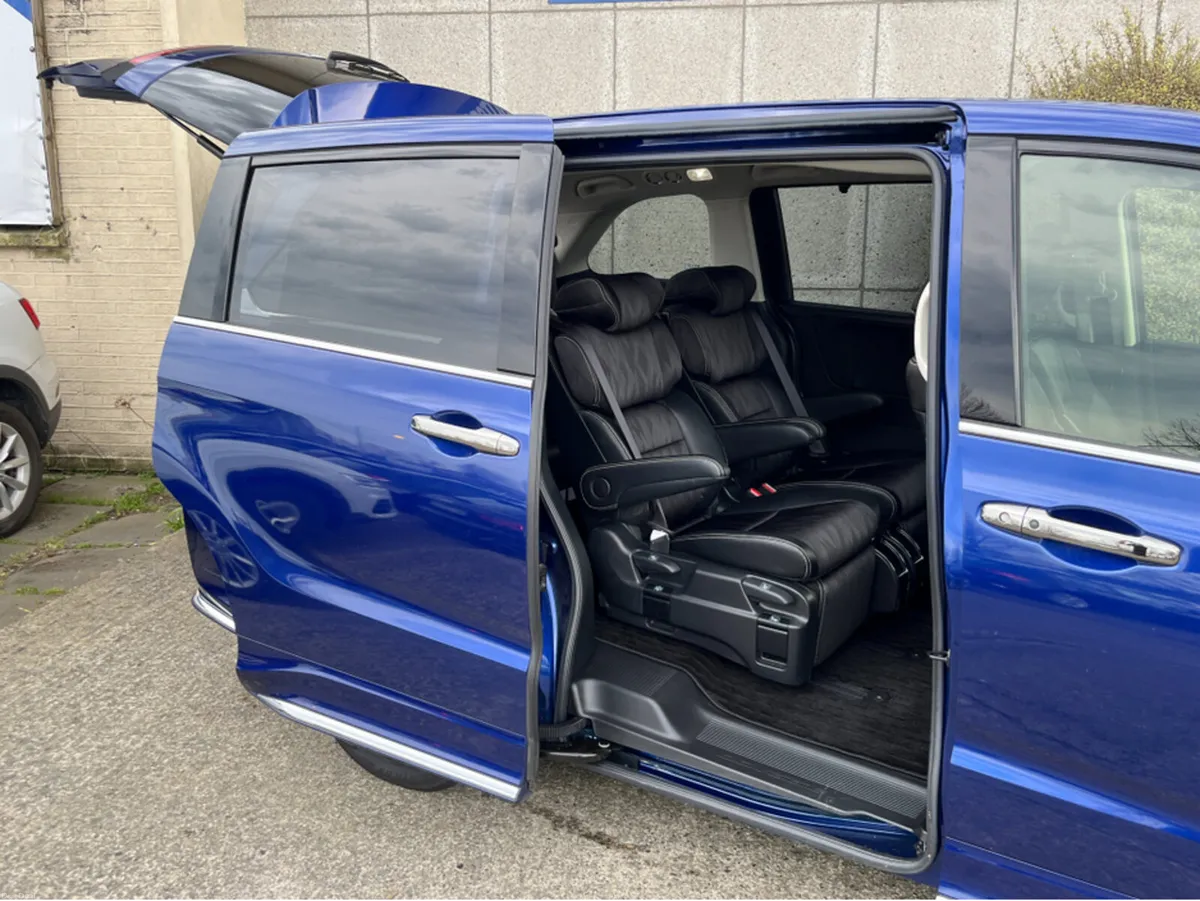 Honda Odyssey ABSOLUTE 7 SEATER AUTOMATIC HYBRID 2 - Image 3