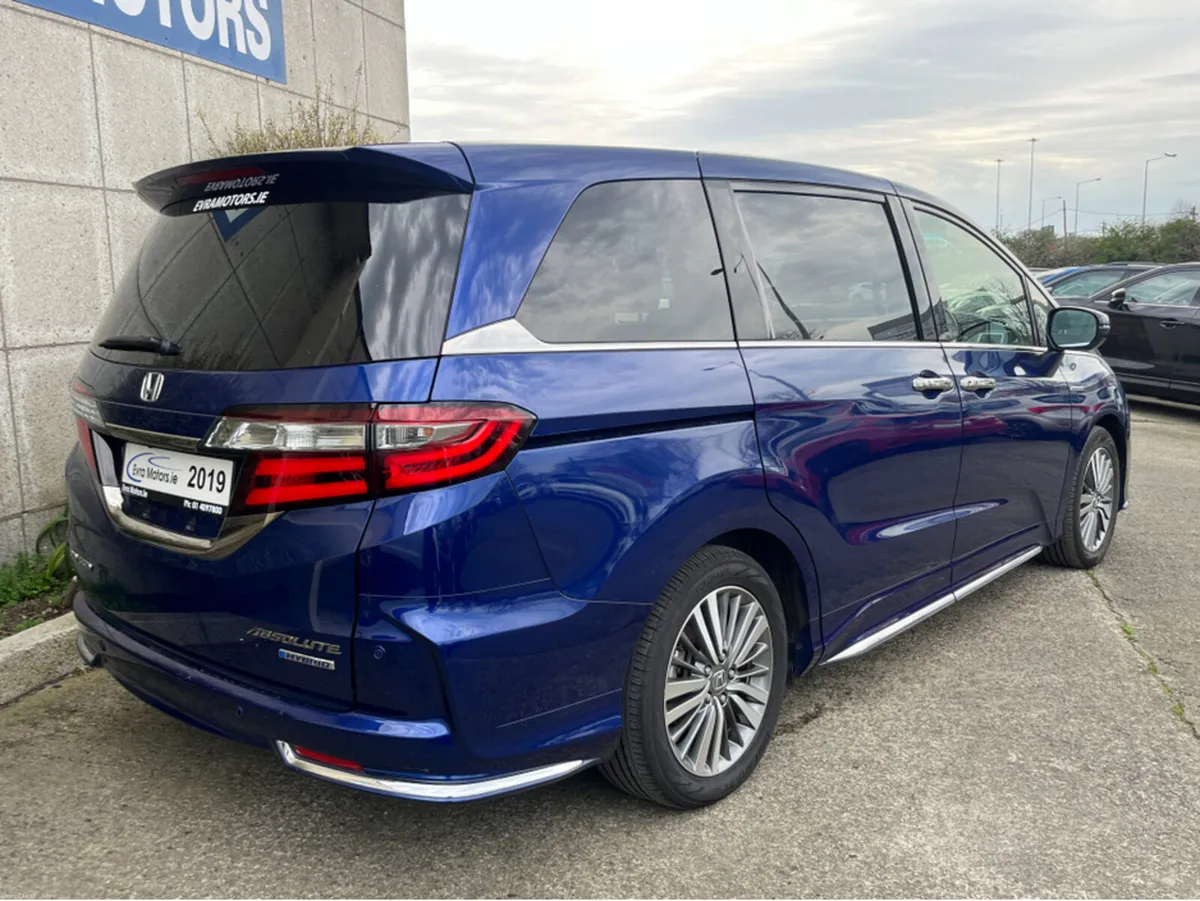 Honda Odyssey ABSOLUTE 7 SEATER AUTOMATIC HYBRID 2 - Image 4