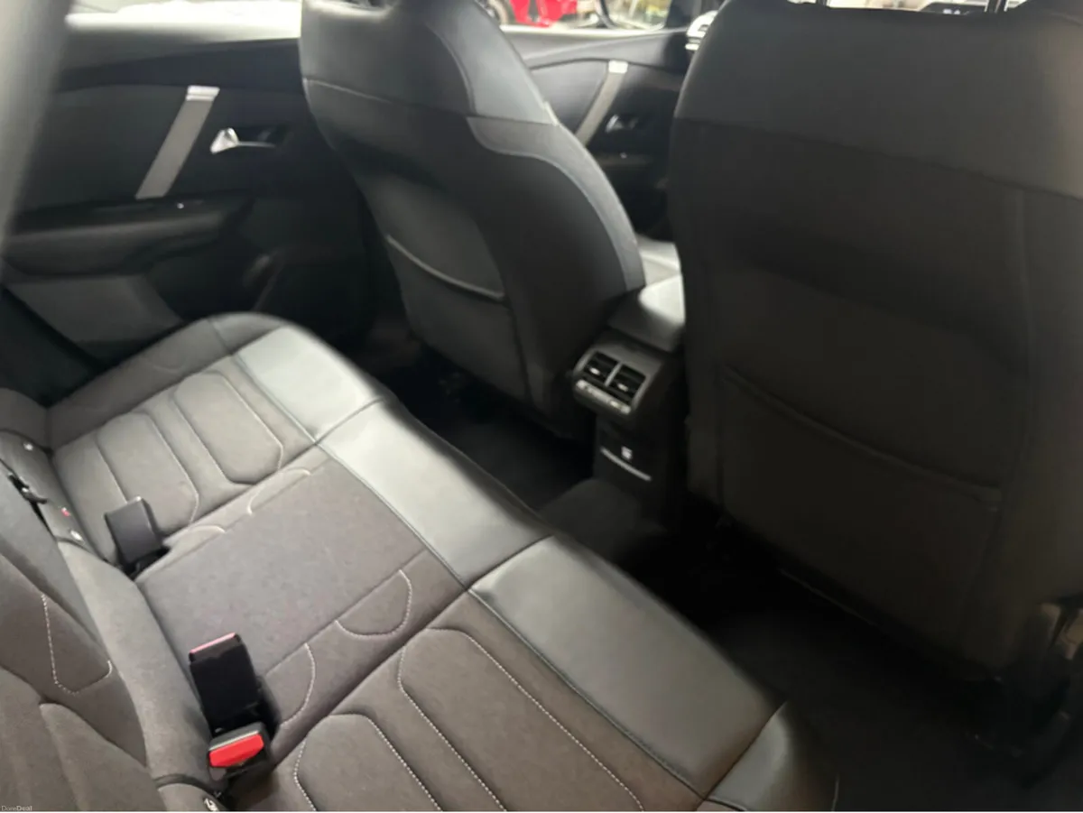 Citroen C4 FEEL PURETECH 100 MY22.3 4DR - Image 2