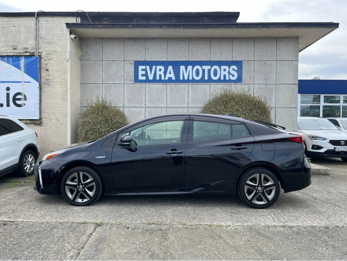 Toyota Prius S TOURING AUTOMATIC HYBRID 1.8 PETROL - Image 6