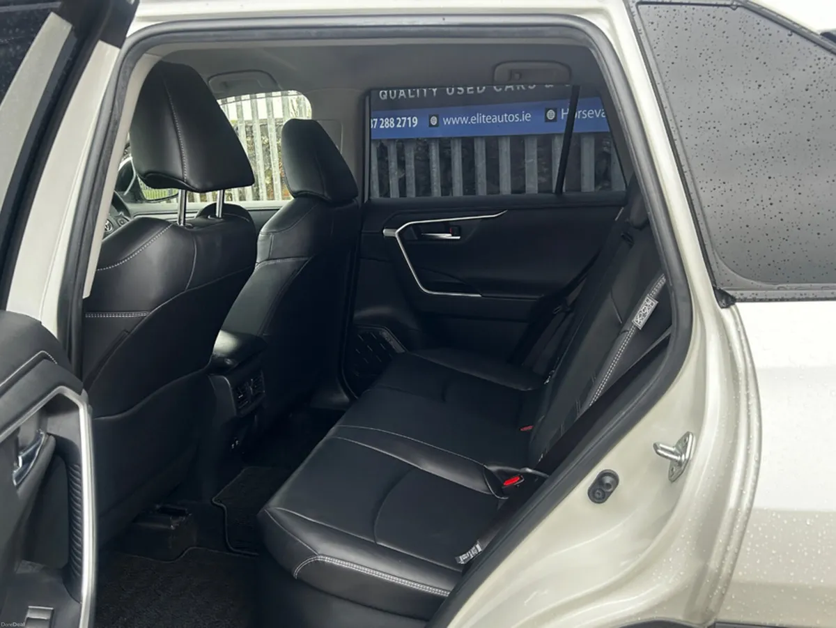 Toyota RAV4 High spec AWD full leather - Image 4