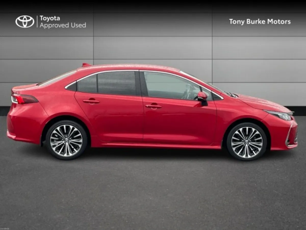 Toyota Corolla Saloon - LUNASPORT Edition - 1.8 Hy - Image 3
