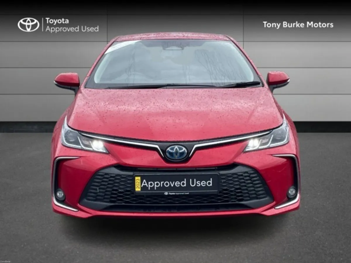 Toyota Corolla Saloon - LUNASPORT Edition - 1.8 Hy - Image 5