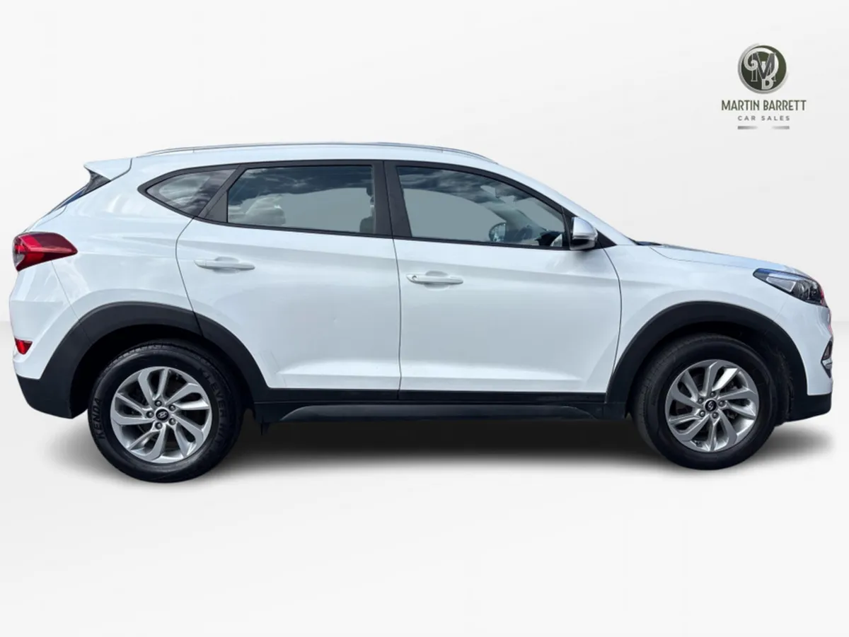 Hyundai Tucson 1.7 SE NAV BLD 116PS 5DR - Image 4