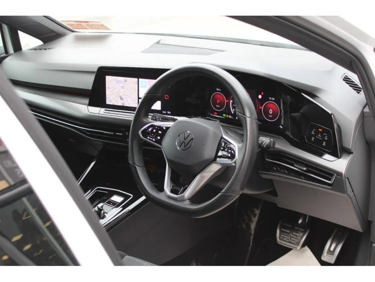 Volkswagen Golf GTD TDI S-A DSG - Image 2